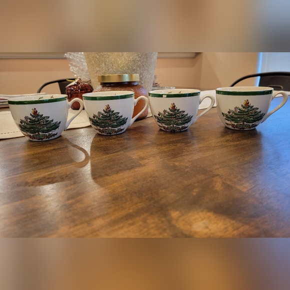 (4) Spode Christmas Tea/Coffee Cups - Picture 1 of 7